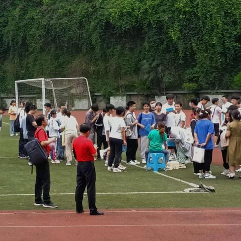 青春不长在，奋斗当此时。