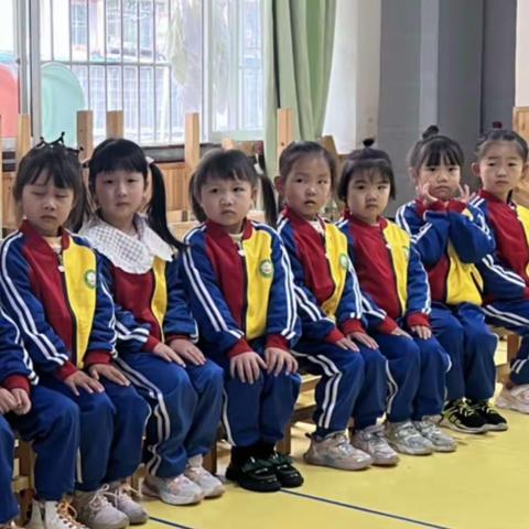 新概念第五幼儿园大一班谭馨妍宝贝时光相册