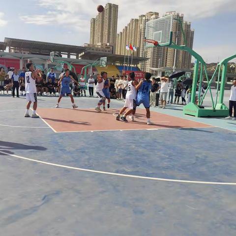 兰州交通大学“庆祝建校65周年”大学生篮球比赛正式拉开帷幕