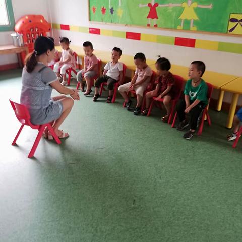 用爱养育     用心教育