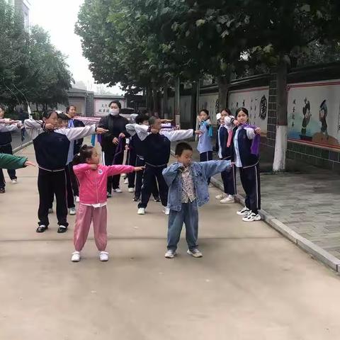 小河道小学体育活动集