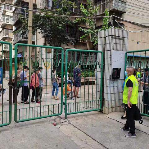 家门口的战“疫”