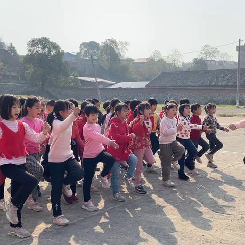 强其“体”魄，“育”其精神——官家嘴镇中心小学体育展示课