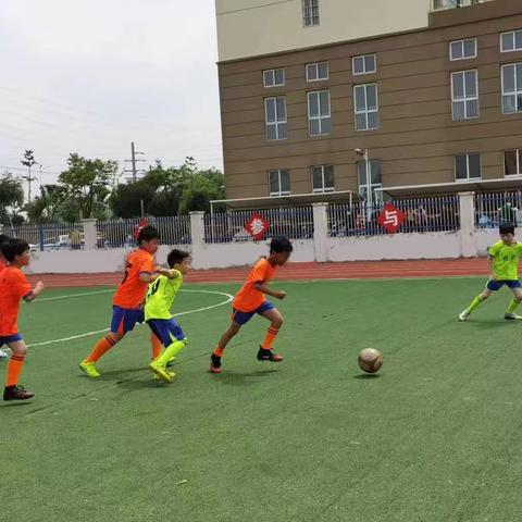 普及校园足球运动 促进学生快乐成长