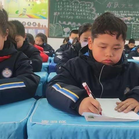 弘扬传统文化，夯实规范书写——阳光小学教育集团五原路校区四五班举行硬笔书法比赛