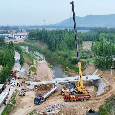 【红心向党 人水和谐】 汛后重建茂李桥吊装工程顺利完成