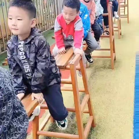 青云谱区迪启博幼儿园中班第十五周《🌸时光清浅，用爱陪伴》