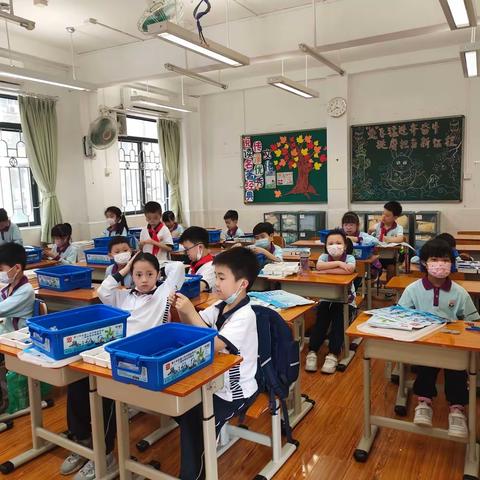 2023年4月23日环市路小学乐高机器人搭建第十六课