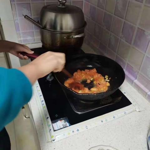 22级幼保（3+2）一班德育作业班主任吴诤