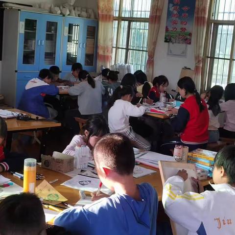 多彩润心灵——大港中小美术兴趣小组