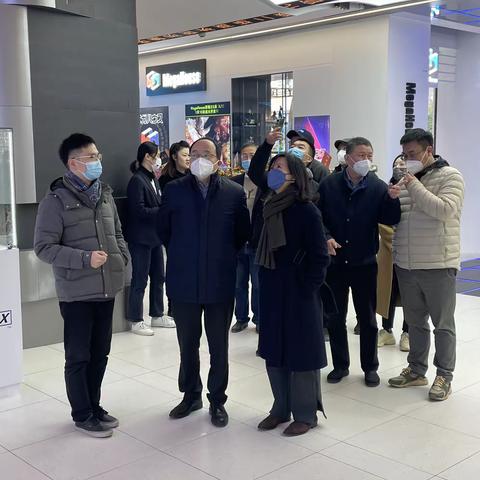 集团副总裁孙伟一行莅临百联ZX创趣场开展安全检查