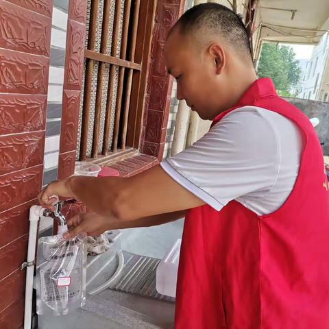 饮水安全人人参与,安全饮水家家受益。