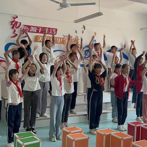 石门寨学区石岭小学上庄坨教学点五年级合唱排练（4）