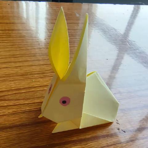 纸随剪转，心随纸动——咔次咔次（手工）社团第一次课堂掠影