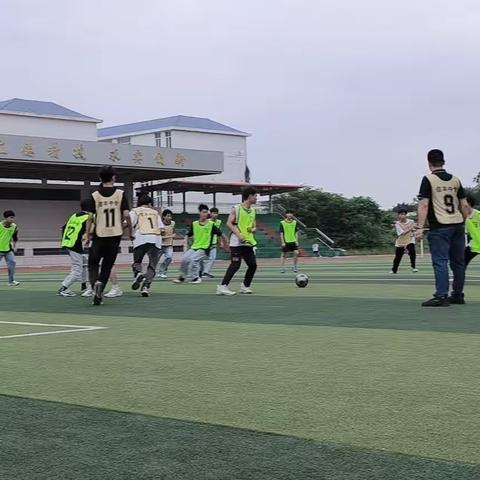 22级电子2班和23级高考七班 足球友谊赛⚽️（下）