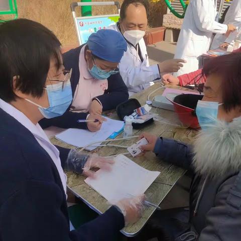 义诊宣传进小区 服务群众零距离