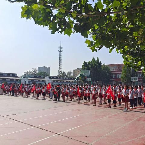 “喜迎二十大，争做好队员”——台前县实验小学新队员入队仪式