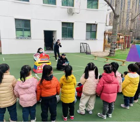 金阳社区“平安法治星” --守护校园安全 金阳社区在行动