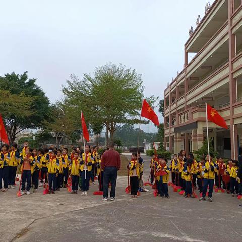 陈什小学“学雷锋，做好事”活动