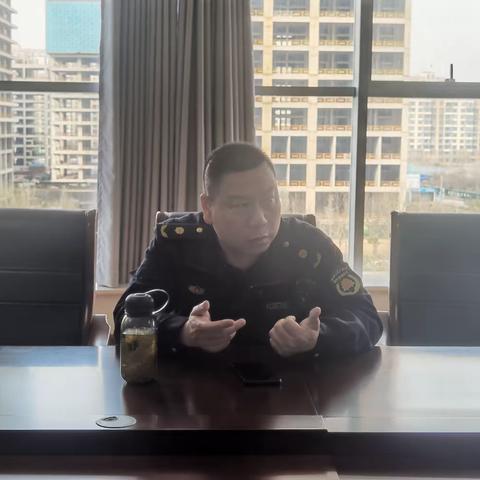 安阳县市容中队推动退路进厅工作