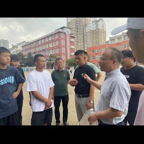 团结精神暖人心——淮南师范学院应用技术学院（安徽机械工业学校）（安徽机械技师学院）本部和升学部教师拔河比赛