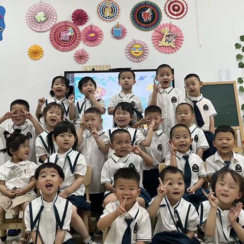 记录📝幼儿园快乐生活🌹———智慧树幼儿园苗苗班六月精彩回顾🌼