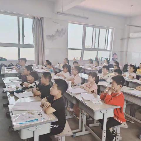 洪河屯乡第一中心小学创意美术社团