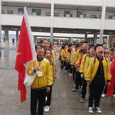 铜仁市碧江区文笔小学五（4）班九龙洞“自然科普•知行合一”