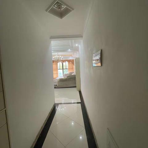 🌟万达旁 金色春天 产权69 4/2/2 中间楼层 老证 精装 报价65.8万 🔑6146