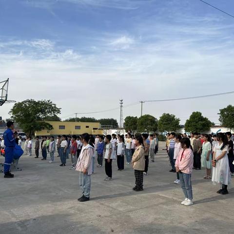 灵璧县浍沟镇土山小学防溺水教育宣传