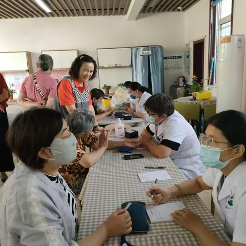 迎八一 · 燕文拥军义诊在行动