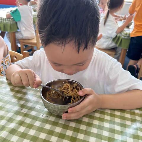 明泽幼儿园中二班【朱正煜】2022-2023年下学期个人成长记录