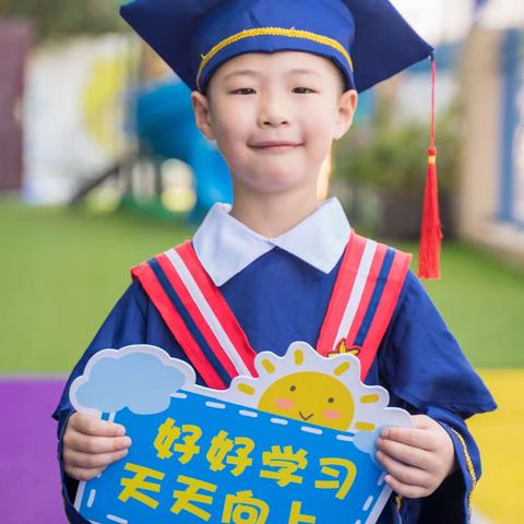 明泽丰华幼儿园大三班【张乐轩】2022-2023年上学期个人成长记录