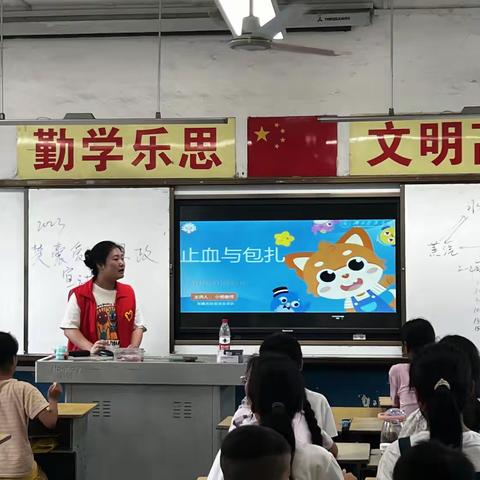 黄龙镇中心小学“七彩假期”第二日精彩课程回顾