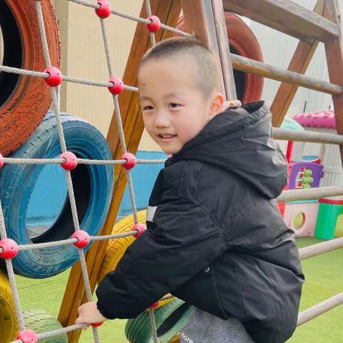 明泽丰华幼儿园大一班【范凌辉】2022-2023下学期个人成长记录