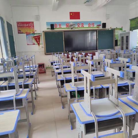 卫生清扫齐上阵，干净整洁迎开学——茂名市电白区坡心镇中心小学组织师生开学卫生大扫除