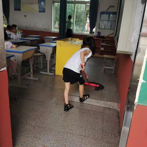 开学第一天！！💖杨枧小学进行全体大扫除