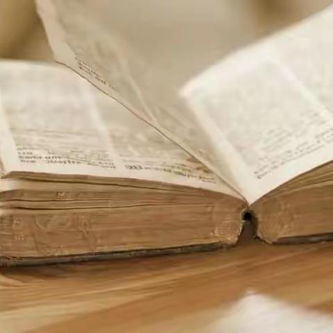 “书香滋润心灵，雅言溢满校园”——23医学对口241 10月读书分享会