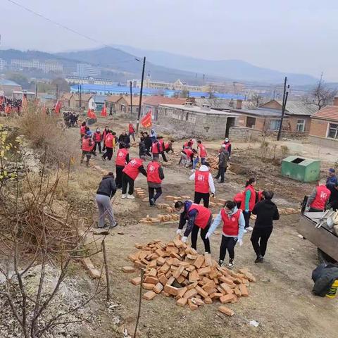 铺砖平路办实事，实实在在解民忧