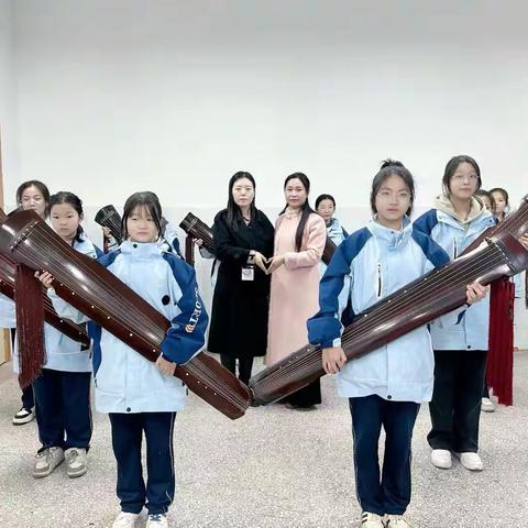 新乡市原阳县第四初级中学古琴社团