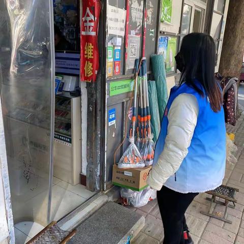 【文明实践在槐荫】南辛庄街道东路社区 扎实开展“门前五包”专项整治行动