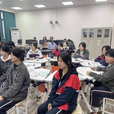 山呼水唤近藏情——记旅游教研组第十三周教研活动