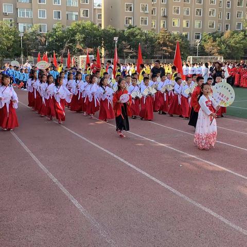 家校协同抗疫情——居家防疫之民族路小学万达校区一年级六班“坚持居家防疫，等到疫情结束，我们将拥抱春天”