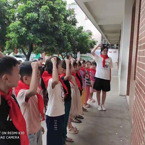 一年级少先队队员入队