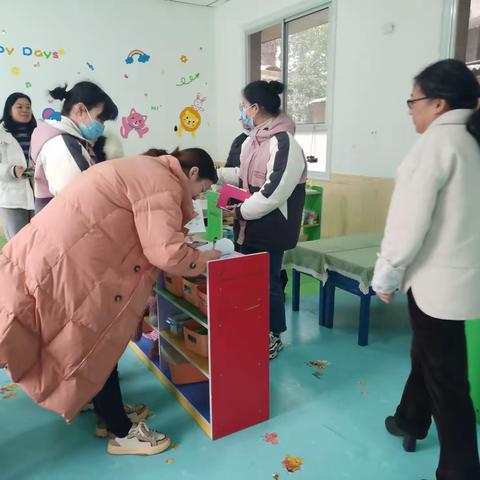 上埠南坑片学前教育督导责任区督学对上埠南坑片几所幼儿园进行了师德师风、安全工作、科学保教工作督导检查