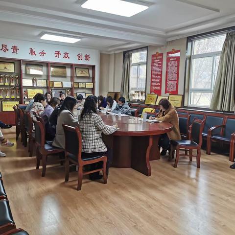 传承平凡人的大爱精神——乐凯中学新德育“三阶段四环节”主题班会