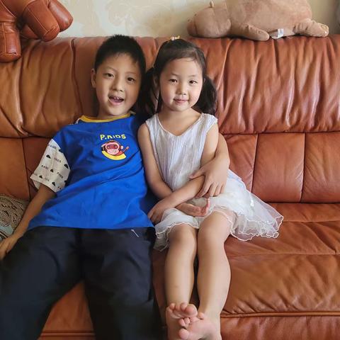 张珺尧张书宁到乌鲁木齐之行。