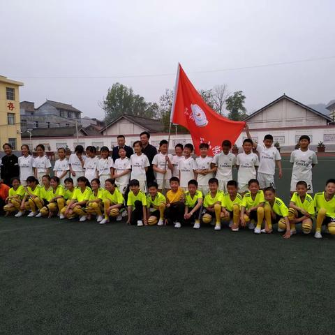 绿茵点亮梦想，足球⚽舞动青春——洛南县2019年校园足球⚽联赛（小学组西片赛区）竞赛纪实