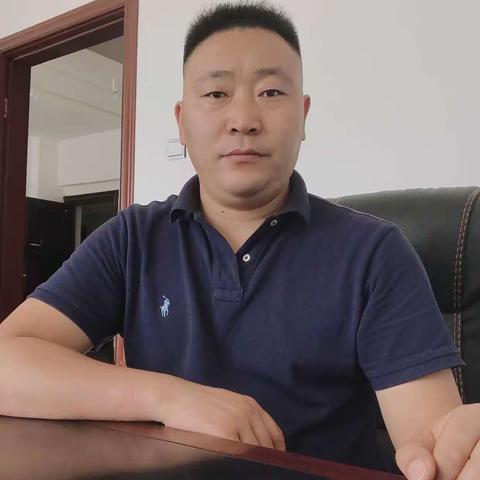 “口罩虽小，防疫事大” 张炳武为梨坪镇中小学卫生院捐赠9000余枚医用外科口罩