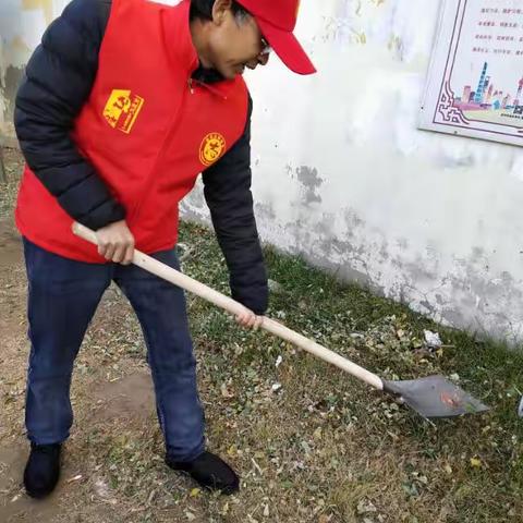水利局持续开展周末卫生清扫活动